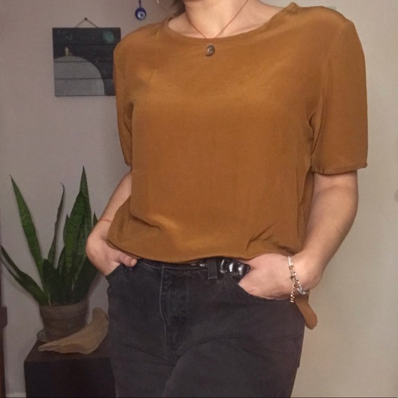 VINTAGE 💯% silk T-shirt - Picture 2 of 8